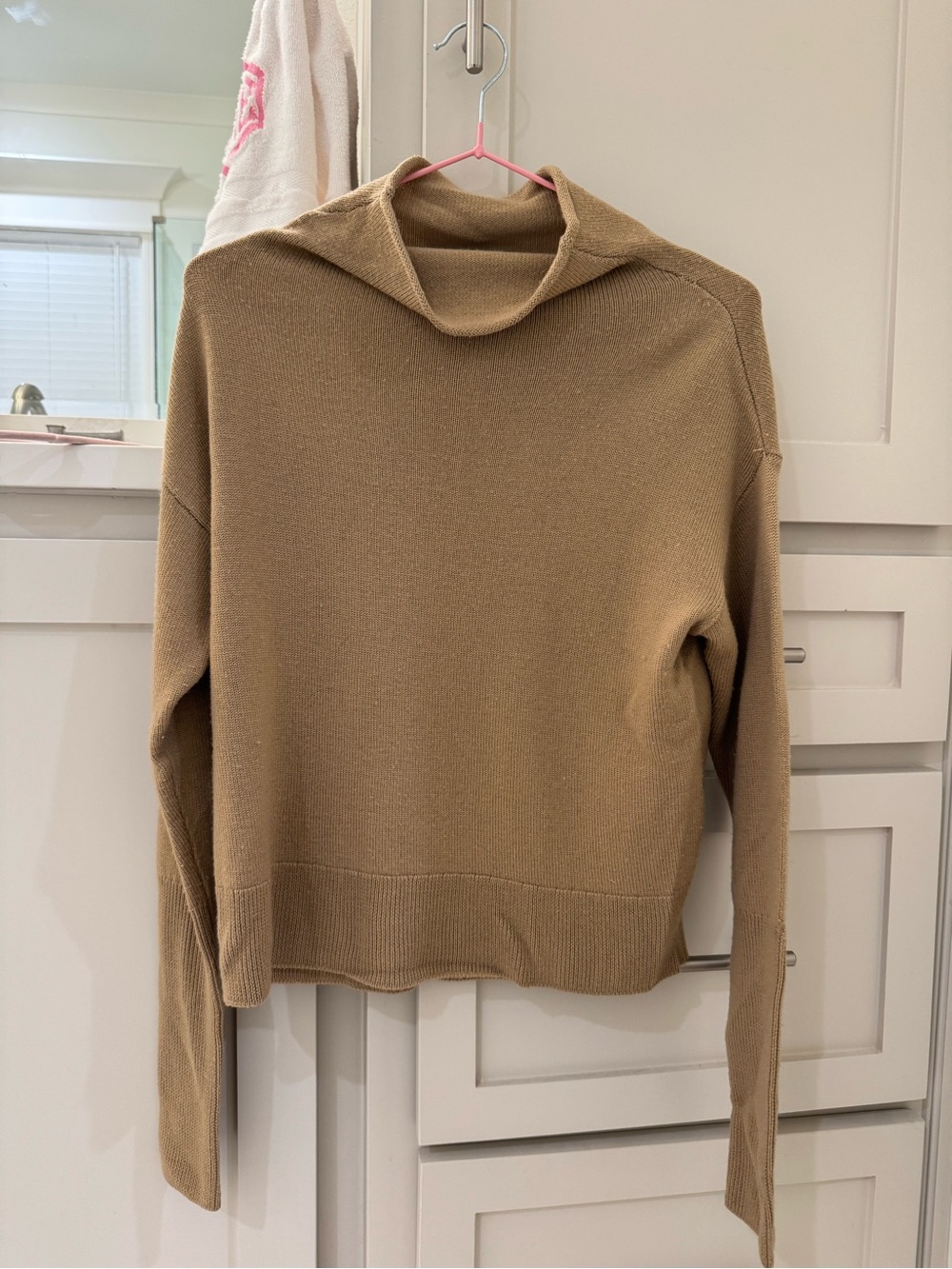 Aritzia Wilfred sweater